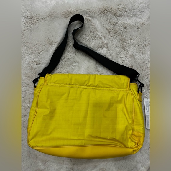 Messenger bag Lacoste. New with a tag - Picture 5 of 8